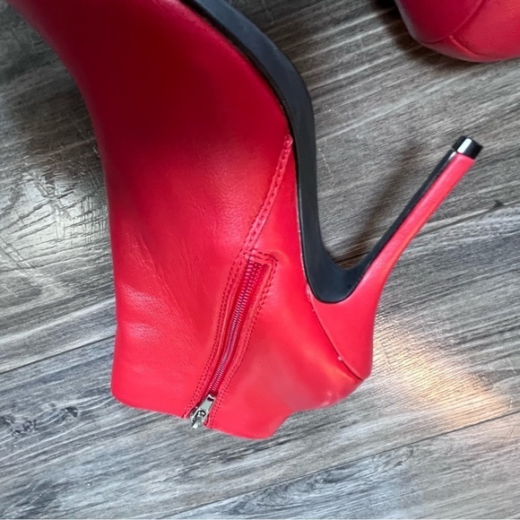 STEVE MADDEN KNOCK BOOTIES red stripe heels boots 6.5 marks on bottom see pics - Picture 9 of 16
